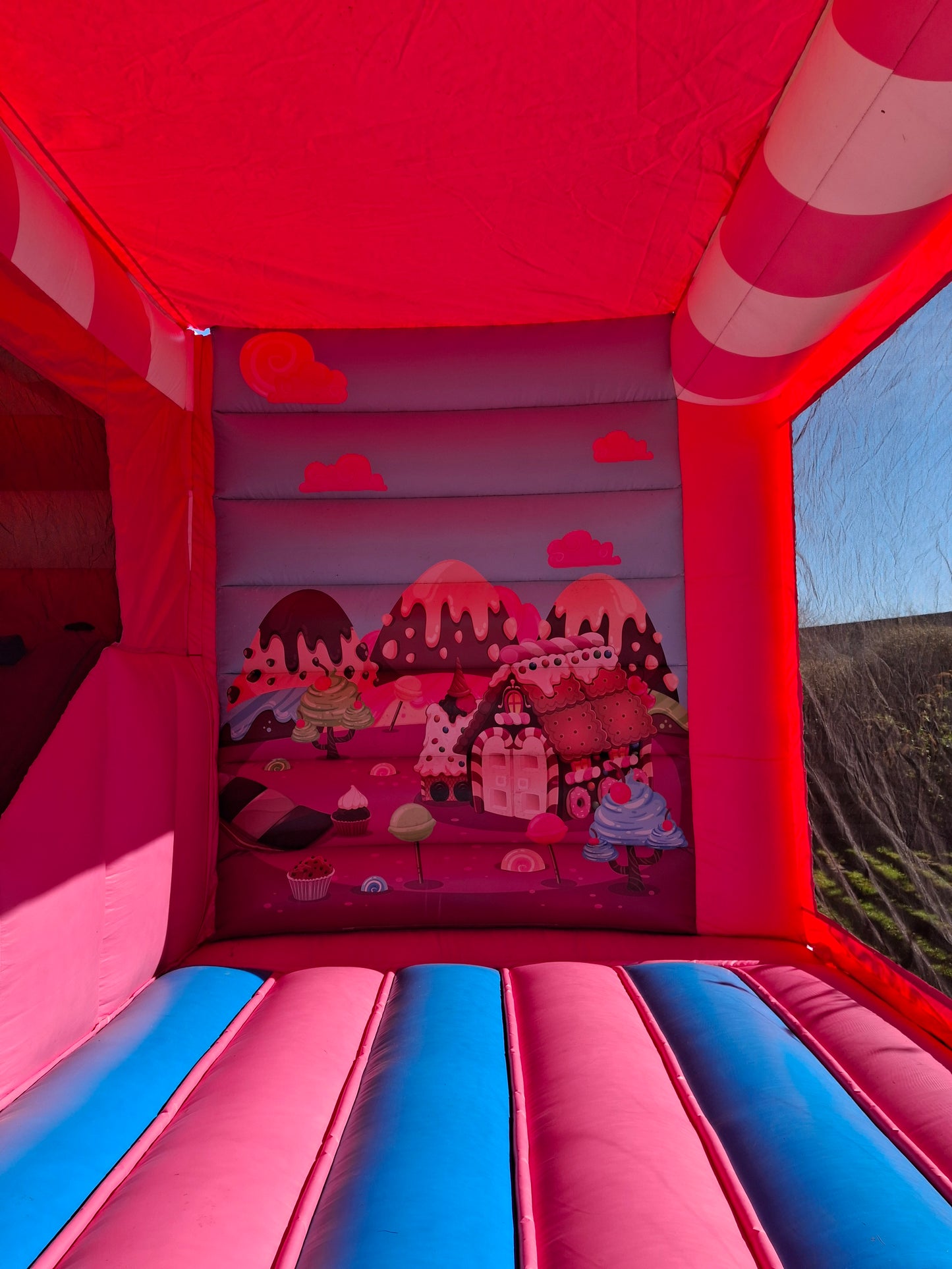 Candy home - hoppeborg med sliktema